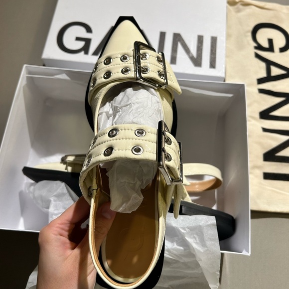 Ganni Wide Welt Buckle Ballerina Flats Naplack - Egret - Picture 5 of 11